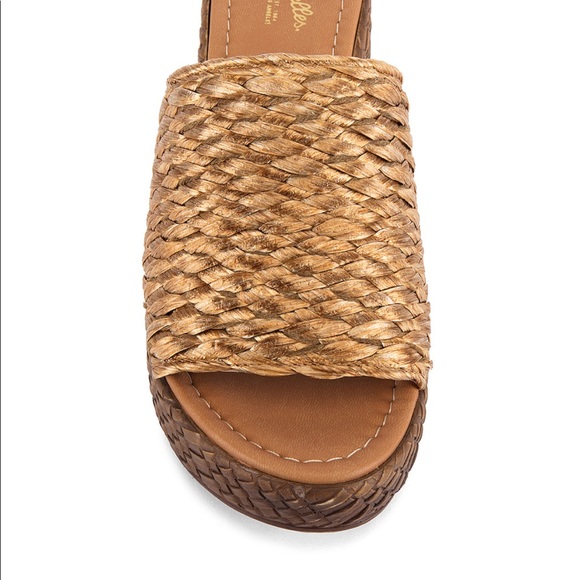 NWT revolve sandals - Picture 4 of 5